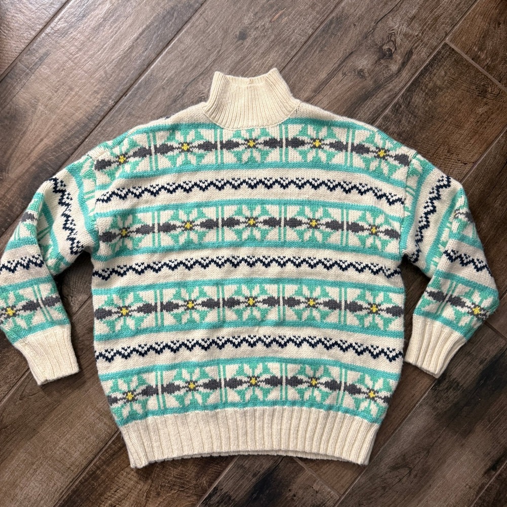 AE Women's Oversized Fairisle Floral Geo Mock Neck‎ Sweater, Blue Cream,S